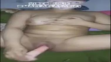 Colmek Sempit Dengan Dildo