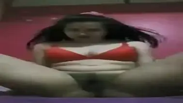 Dokumentasi Gadis Cantik Live Kasur BH Merah