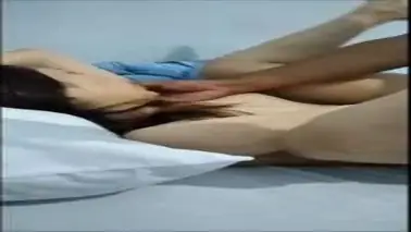 Gadis Cantik Pasrah Goyang Kasur Khilaf