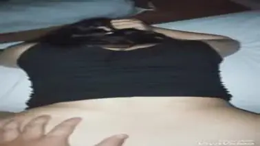 Gadis Cantik Pasrah Posisi Doggy Kasur Hot