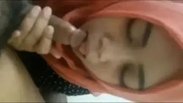 Ukhti Hijab Cantik Pasrah Servis Kasur Peraduan